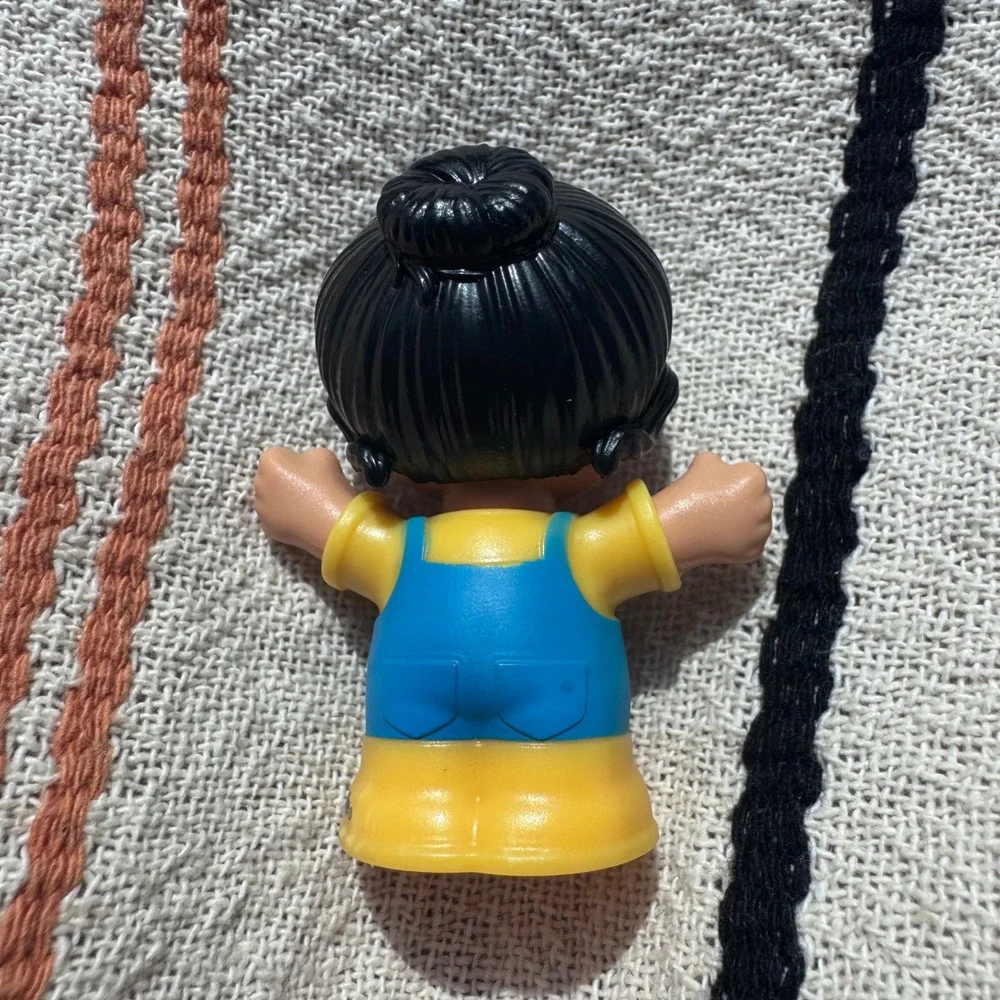 Fisher Price Little People Gardener Farmer Girl Yellow Blue Overalls Black Hair
